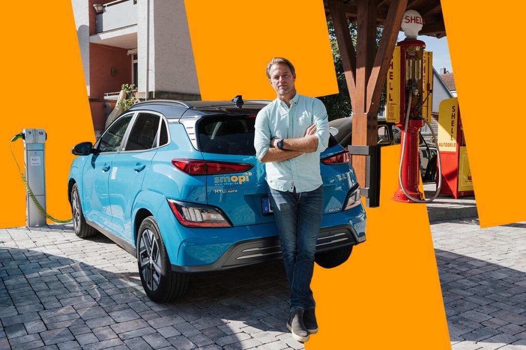 Timo Hildebrand lehnt an Smopi E-Auto